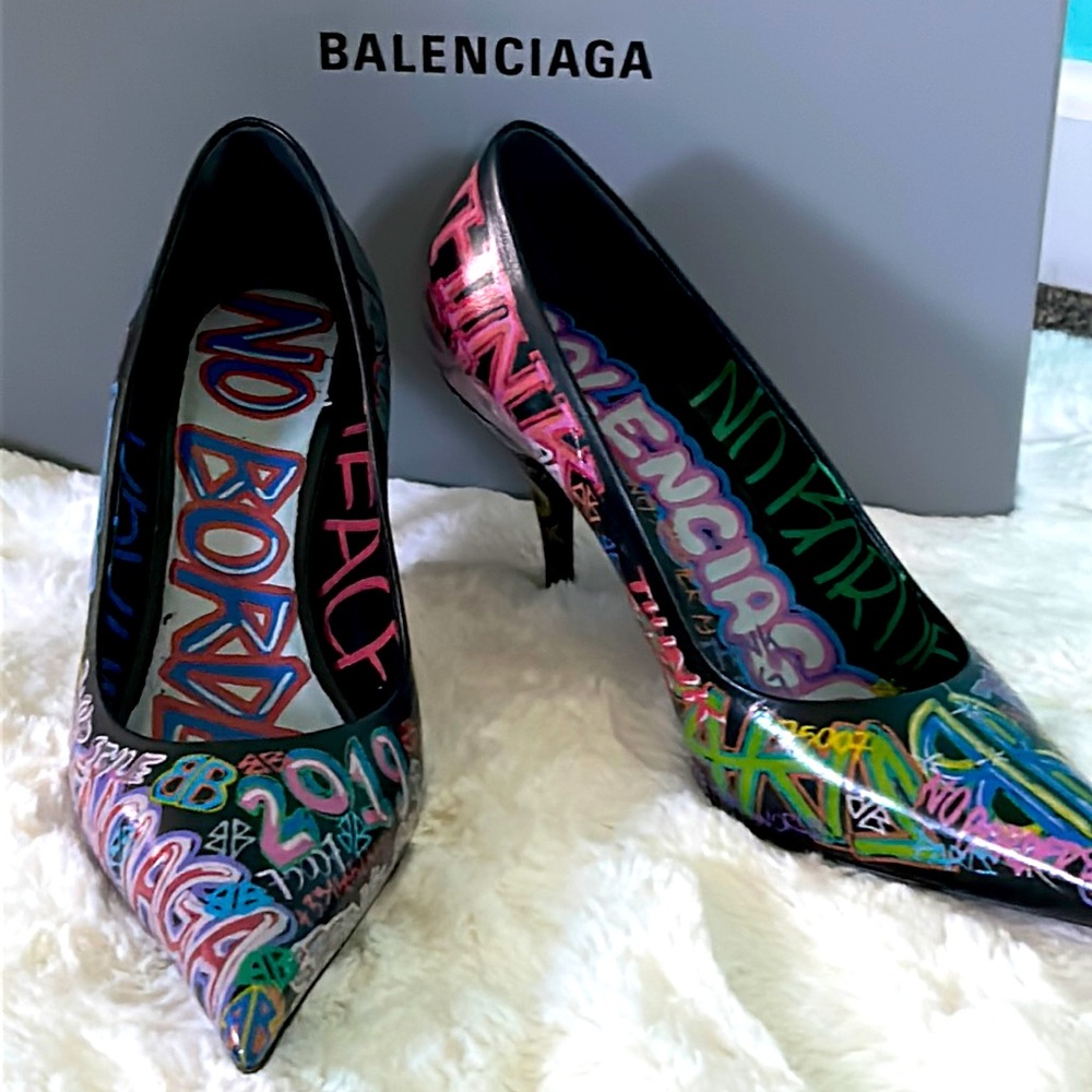 BALENCIAGA GRAFFITI KNIFE PUMPS , Limited edition , size 38.5